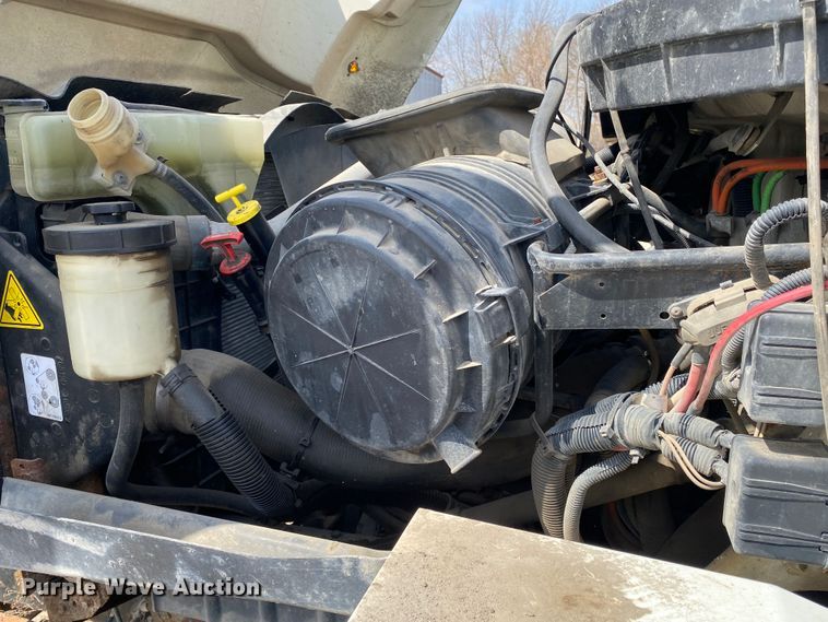 image for item JL9102 2011 International 7400  dump truck