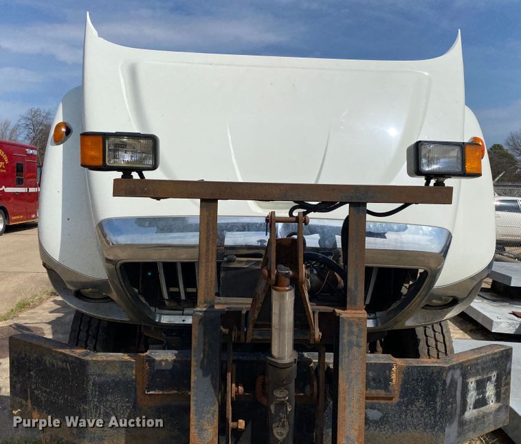 image for item JL9102 2011 International 7400  dump truck