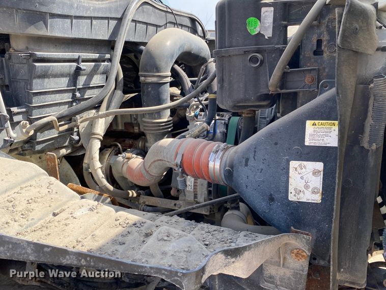 image for item JL9102 2011 International 7400  dump truck