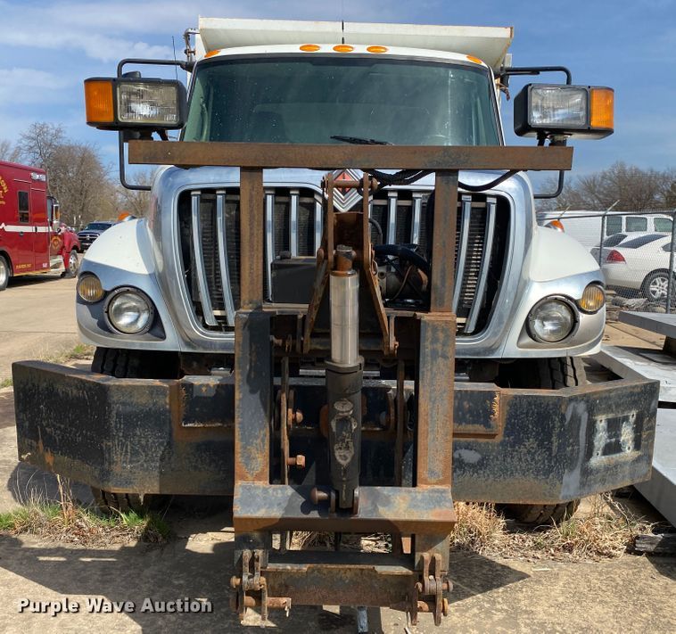 image for item JL9102 2011 International 7400  dump truck