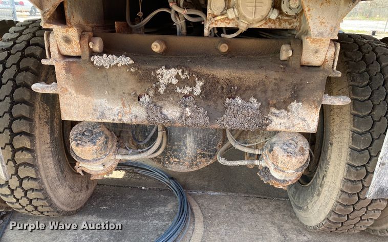 image for item JL9102 2011 International 7400  dump truck