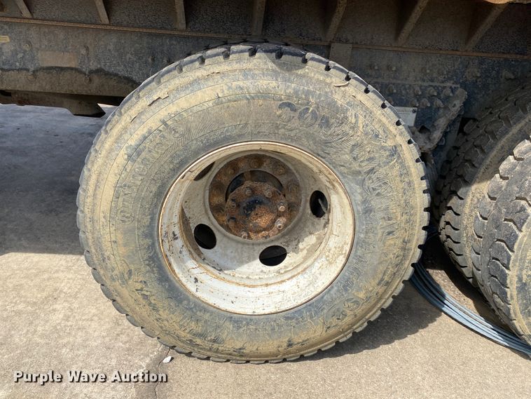 image for item JL9102 2011 International 7400  dump truck