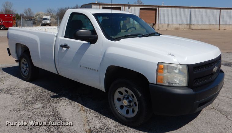 image for item JL9103 2007 Chevrolet Silverado  pickup truck