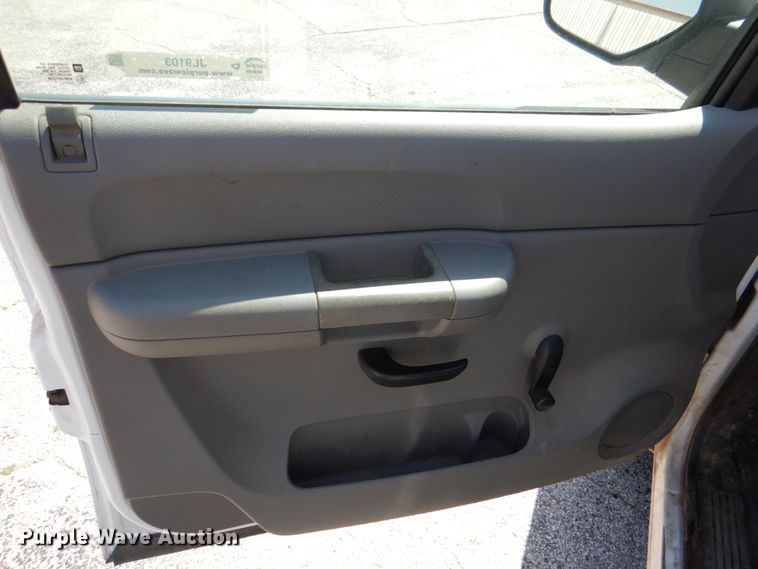 image for item JL9103 2007 Chevrolet Silverado  pickup truck