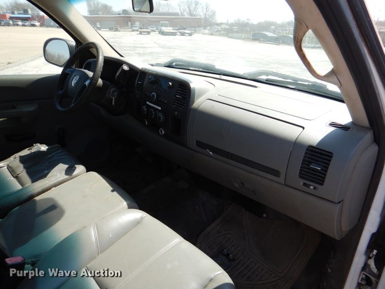 image for item JL9103 2007 Chevrolet Silverado  pickup truck