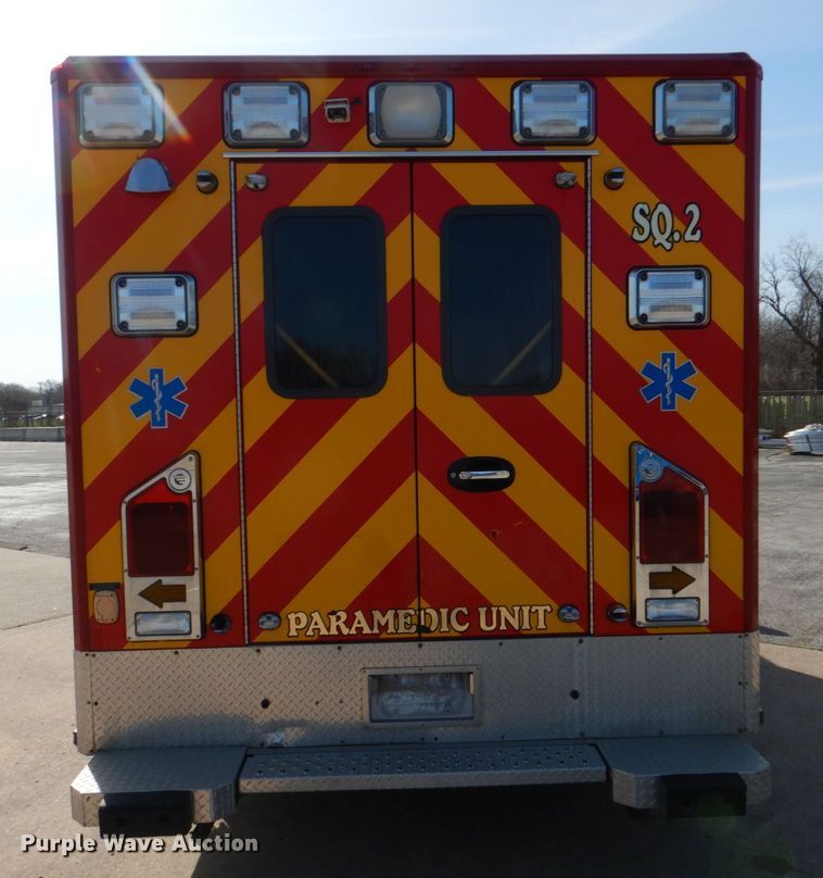 image for item JL9104 2011 Ford F650 Super Duty  ambulance