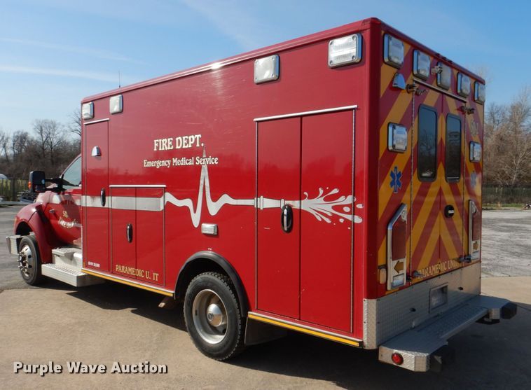image for item JL9104 2011 Ford F650 Super Duty  ambulance