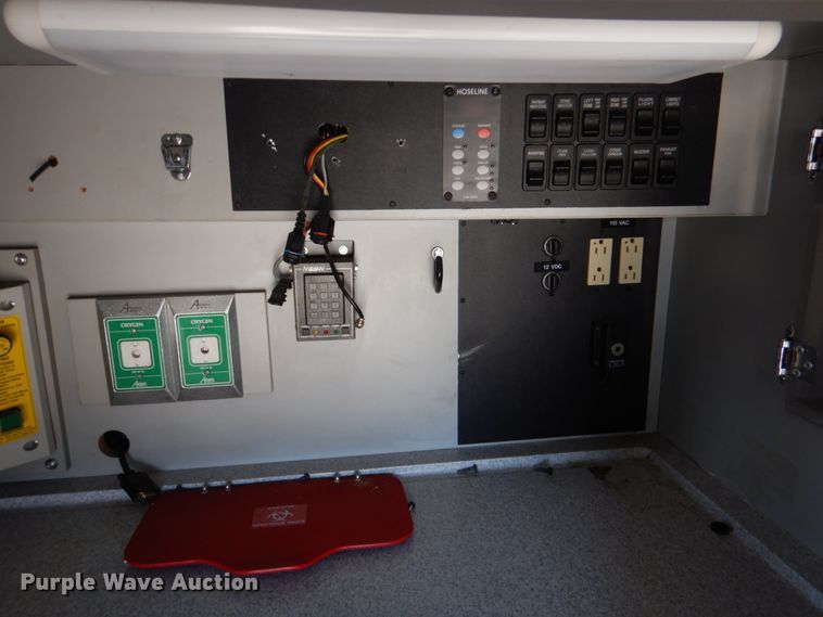 image for item JL9104 2011 Ford F650 Super Duty  ambulance