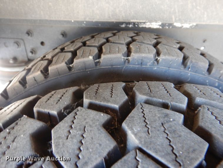 image for item JL9104 2011 Ford F650 Super Duty  ambulance