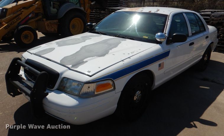image for item JL9107 2006 Ford Crown Victoria Police Interceptor
