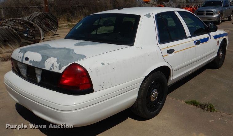 image for item JL9107 2006 Ford Crown Victoria Police Interceptor