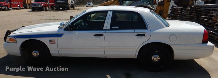 image for item JL9107 2006 Ford Crown Victoria Police Interceptor
