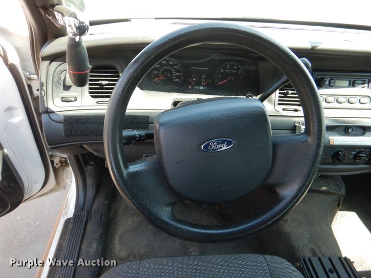 image for item JL9107 2006 Ford Crown Victoria Police Interceptor
