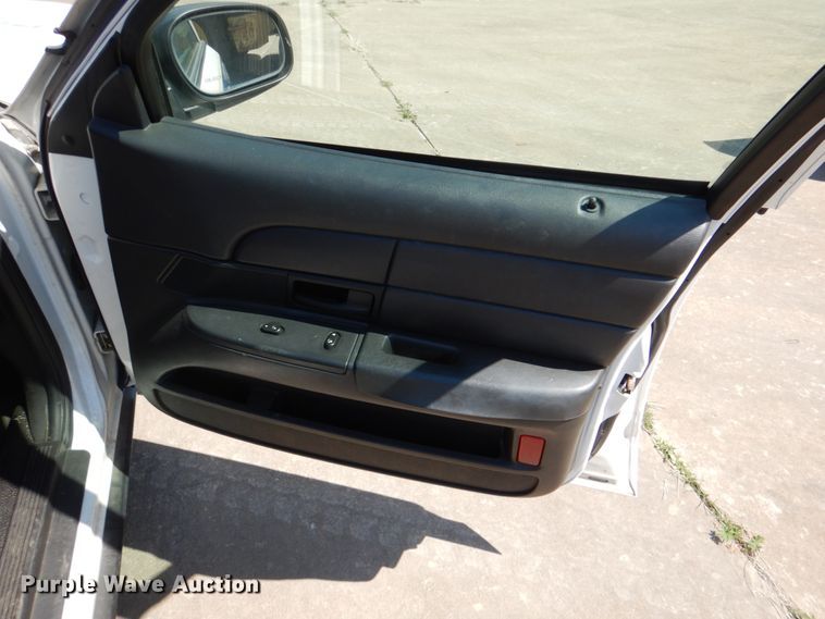 image for item JL9107 2006 Ford Crown Victoria Police Interceptor