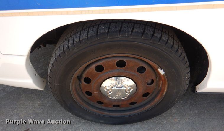 image for item JL9107 2006 Ford Crown Victoria Police Interceptor