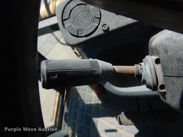 image for item JL9108 1997 New Holland 555E  backhoe