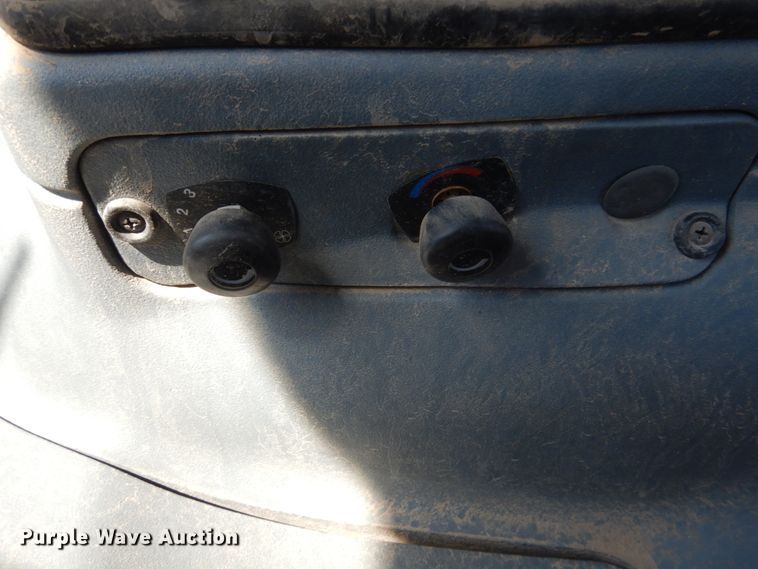 image for item JL9108 1997 New Holland 555E  backhoe