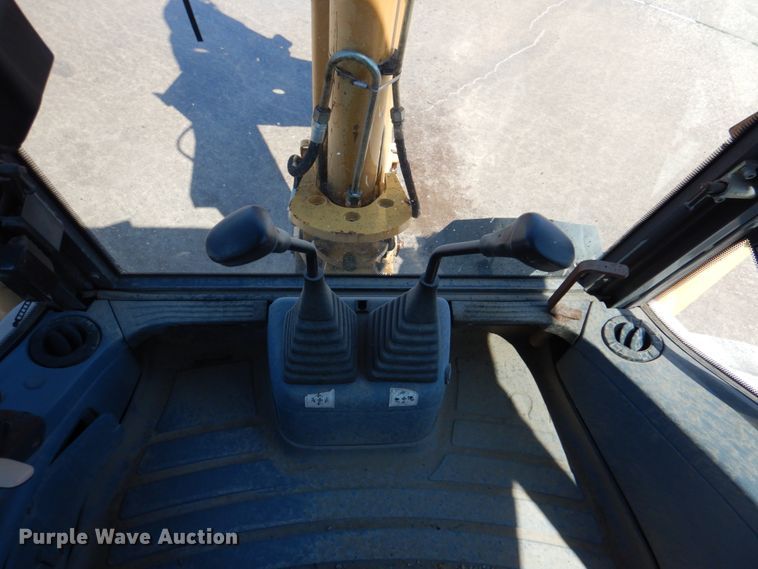 image for item JL9108 1997 New Holland 555E  backhoe