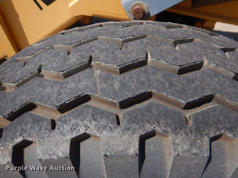 image for item JL9108 1997 New Holland 555E  backhoe