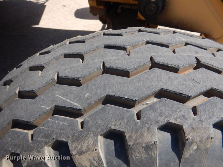 image for item JL9108 1997 New Holland 555E  backhoe