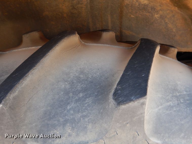 image for item JL9108 1997 New Holland 555E  backhoe