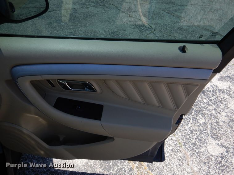 image for item JL9109 2017 Ford Taurus