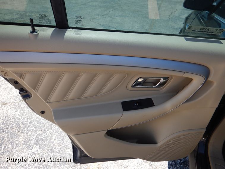 image for item JL9109 2017 Ford Taurus