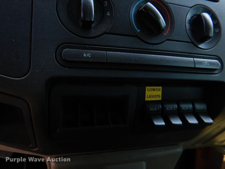 image for item JL9111 2008 Ford F450 Super Duty  bucket truck