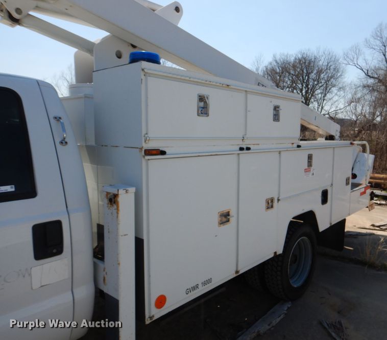 image for item JL9111 2008 Ford F450 Super Duty  bucket truck