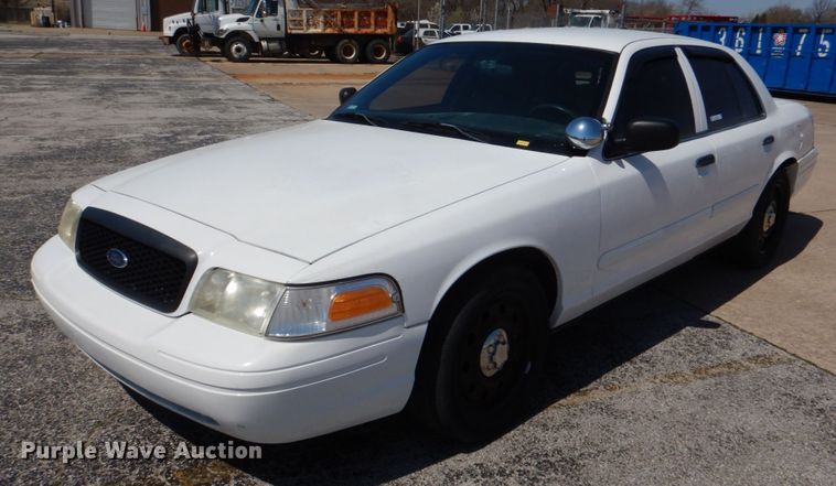 image for item JL9114 2008 Ford Crown Victoria Police Interceptor