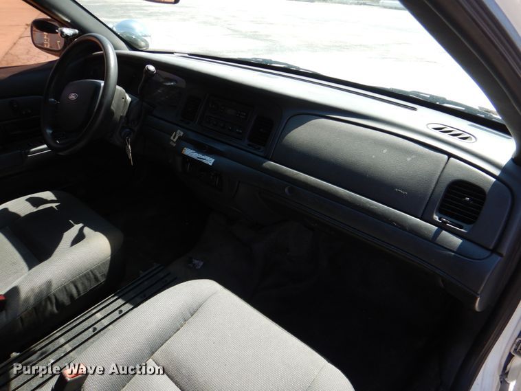 image for item JL9114 2008 Ford Crown Victoria Police Interceptor