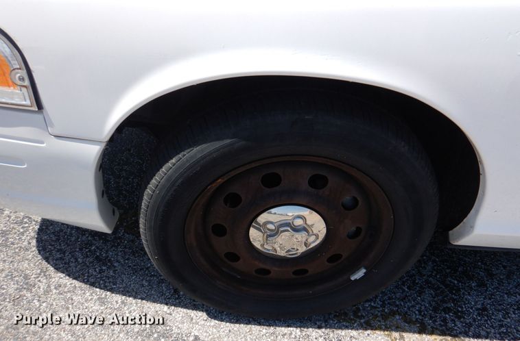 image for item JL9114 2008 Ford Crown Victoria Police Interceptor