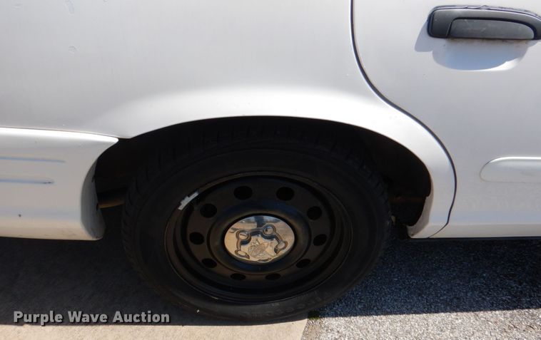 image for item JL9114 2008 Ford Crown Victoria Police Interceptor