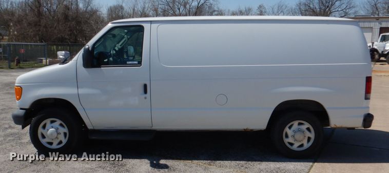image for item JL9115 2007 Ford E150  van