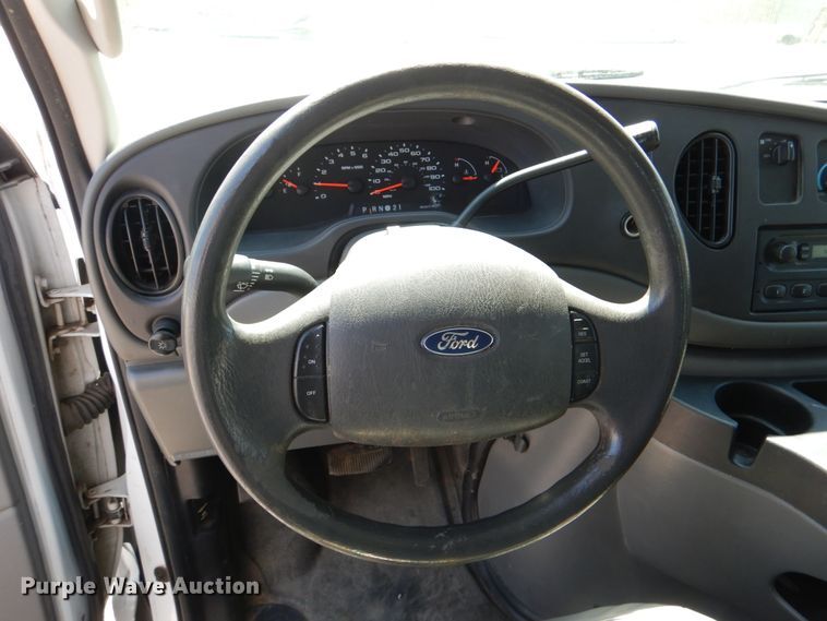 image for item JL9115 2007 Ford E150  van