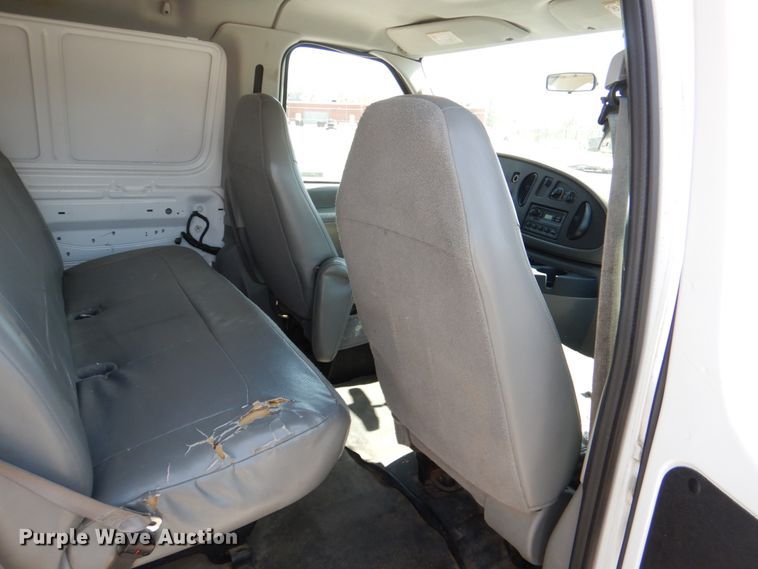 image for item JL9115 2007 Ford E150  van