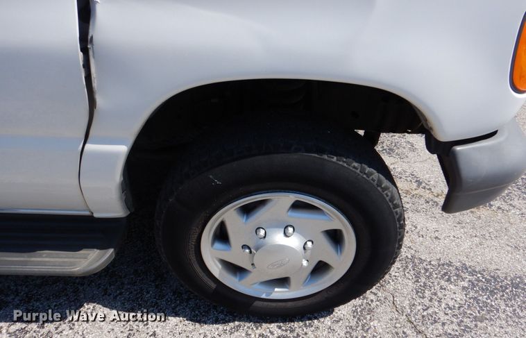 image for item JL9115 2007 Ford E150  van