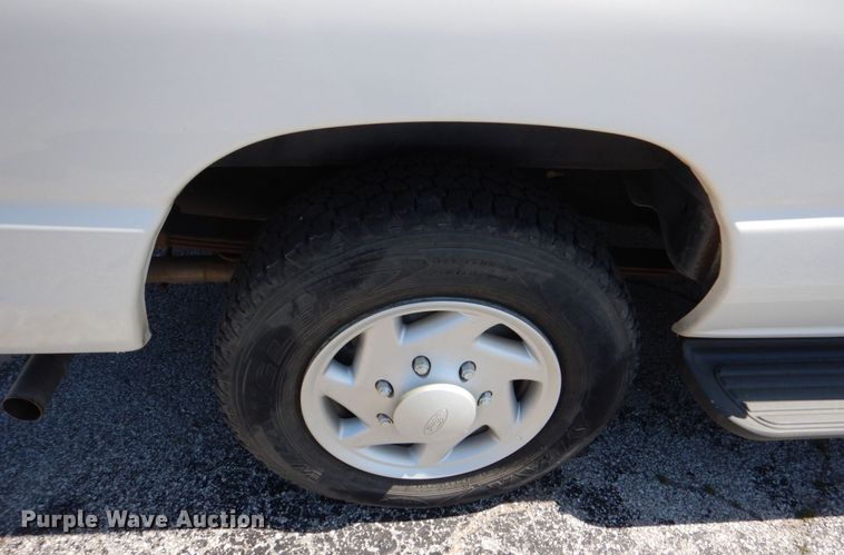 image for item JL9115 2007 Ford E150  van