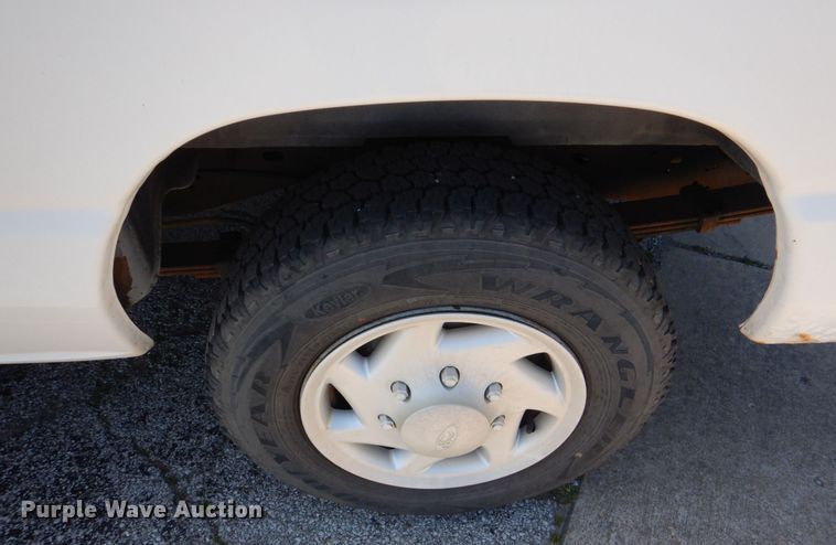 image for item JL9115 2007 Ford E150  van