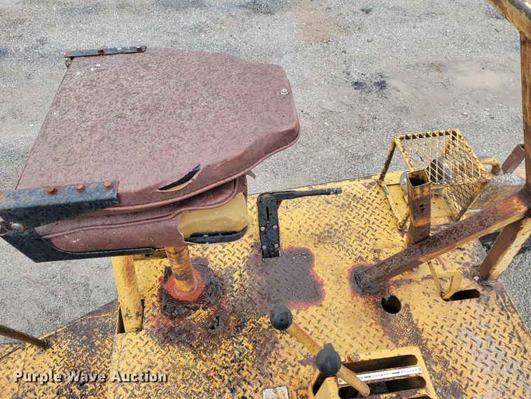 image for item JL9691 Blaw-Knox RW195  road widener