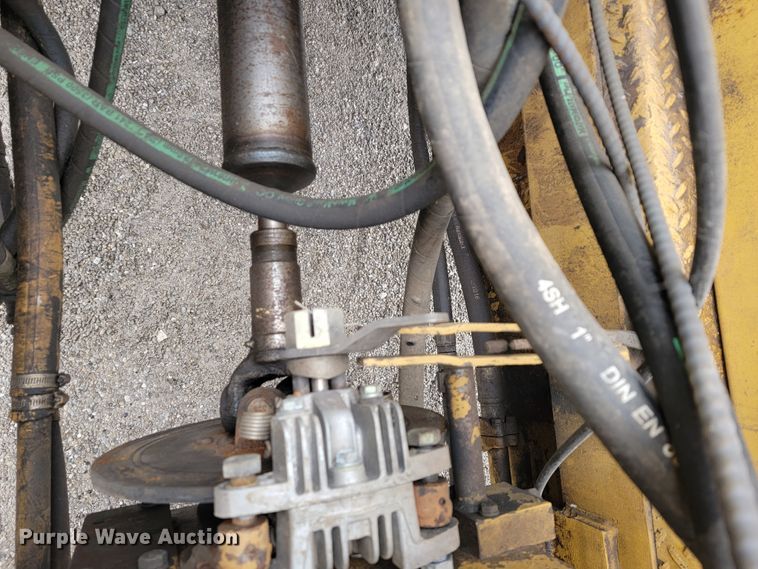 image for item JL9691 Blaw-Knox RW195  road widener