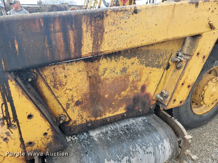 image for item JL9691 Blaw-Knox RW195  road widener