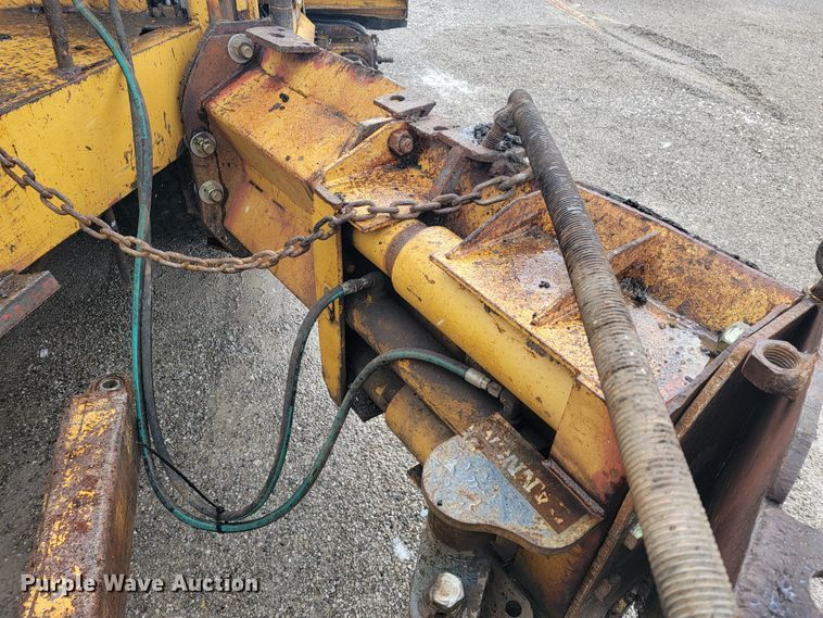 image for item JL9691 Blaw-Knox RW195  road widener