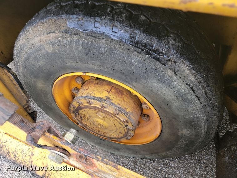 image for item JL9691 Blaw-Knox RW195  road widener