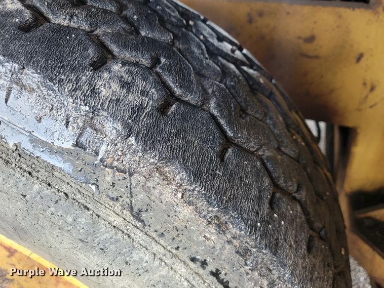 image for item JL9691 Blaw-Knox RW195  road widener