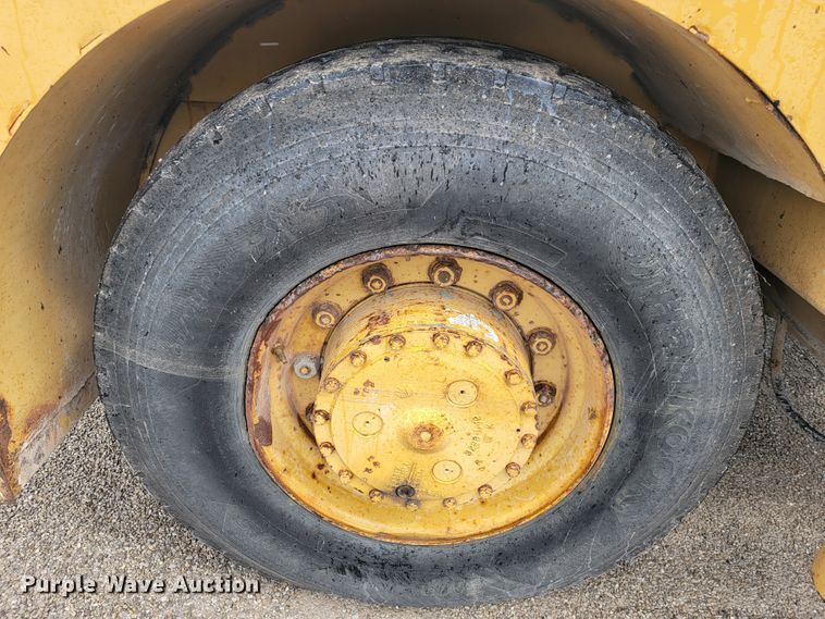 image for item JL9691 Blaw-Knox RW195  road widener