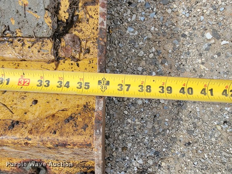 image for item JL9691 Blaw-Knox RW195  road widener