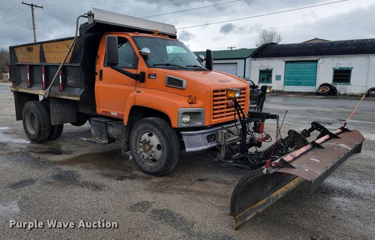 image for item JL9693 2008 GMC C7C042  dump truck