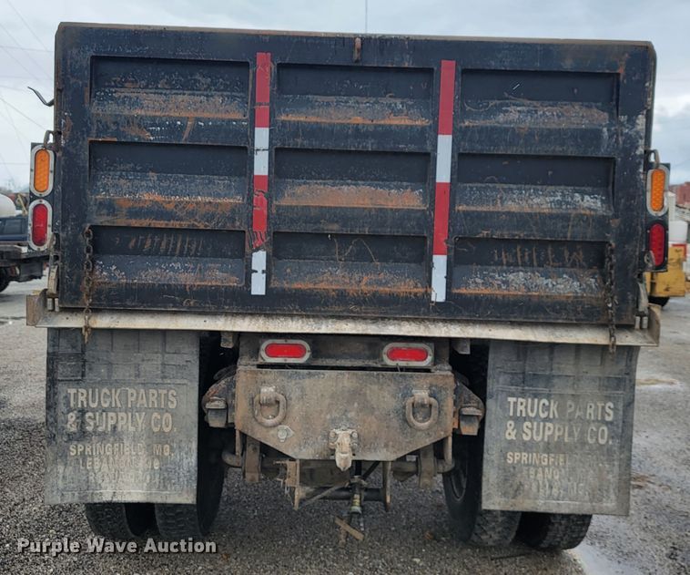 image for item JL9693 2008 GMC C7C042  dump truck