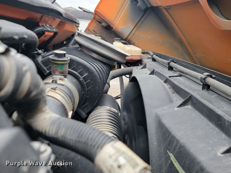 image for item JL9693 2008 GMC C7C042  dump truck